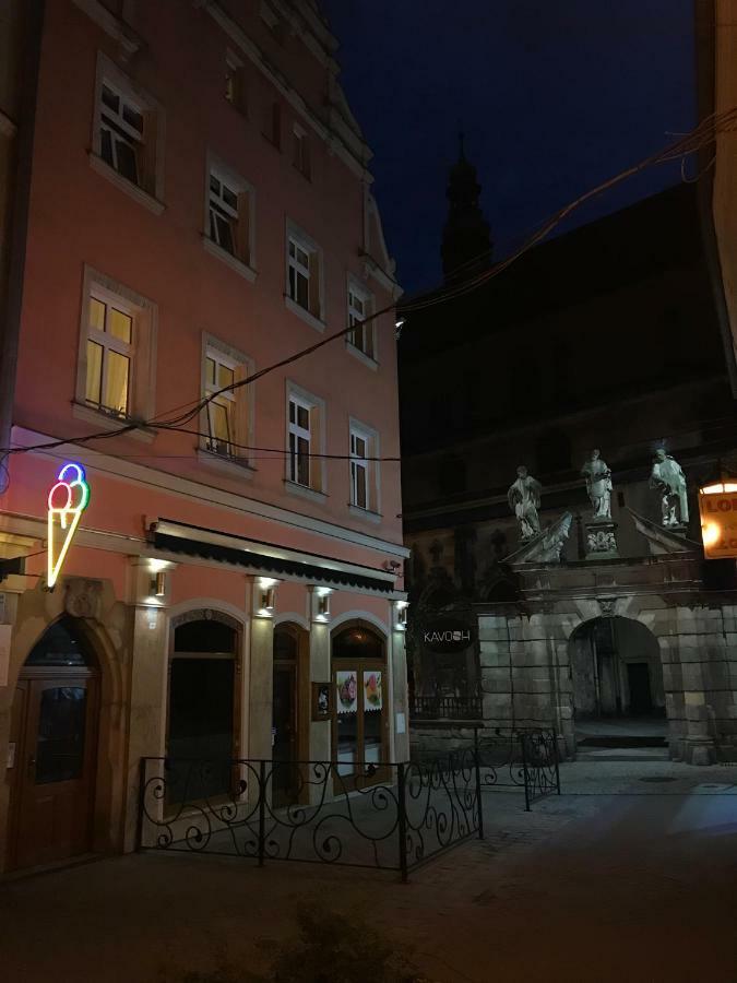 Willa Przy Czarnej Bramie Kladsko Exteriér fotografie